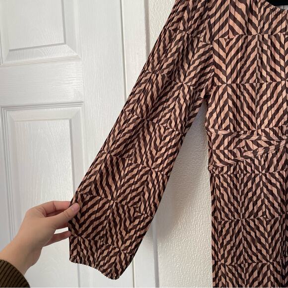 NWT Zara Geometric Printed Brown Pleated Dress - Picture 6 of 8